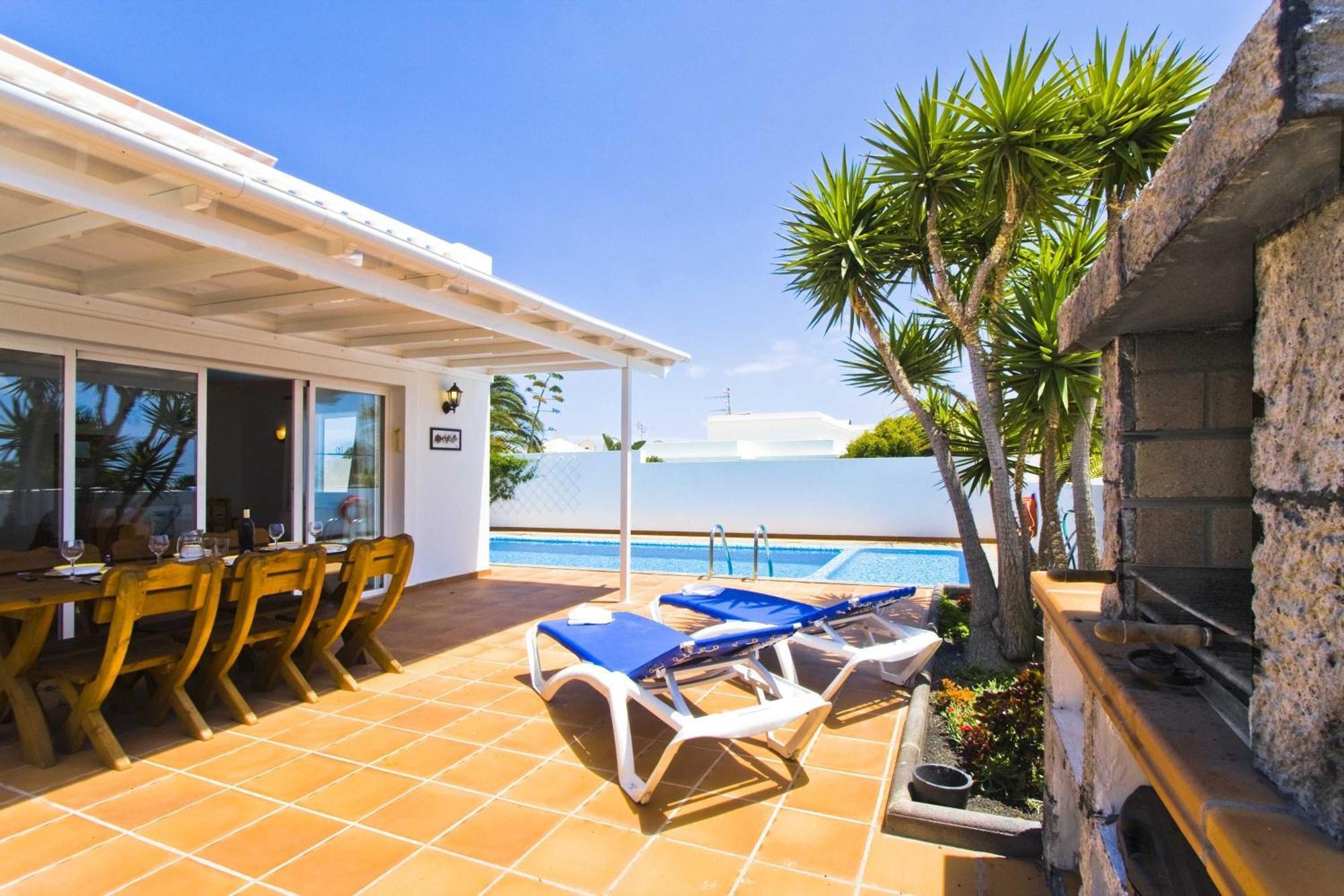 Lovely Los Mojones Villa Casa Jasmine Heated Pool Short Walk To Beach Puerto Del Carmen Puerto del Carmen  Luaran gambar