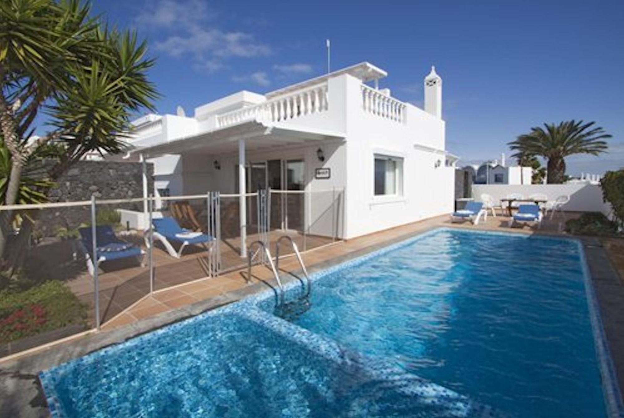 Lovely Los Mojones Villa Casa Jasmine Heated Pool Short Walk To Beach Puerto Del Carmen Puerto del Carmen  Luaran gambar