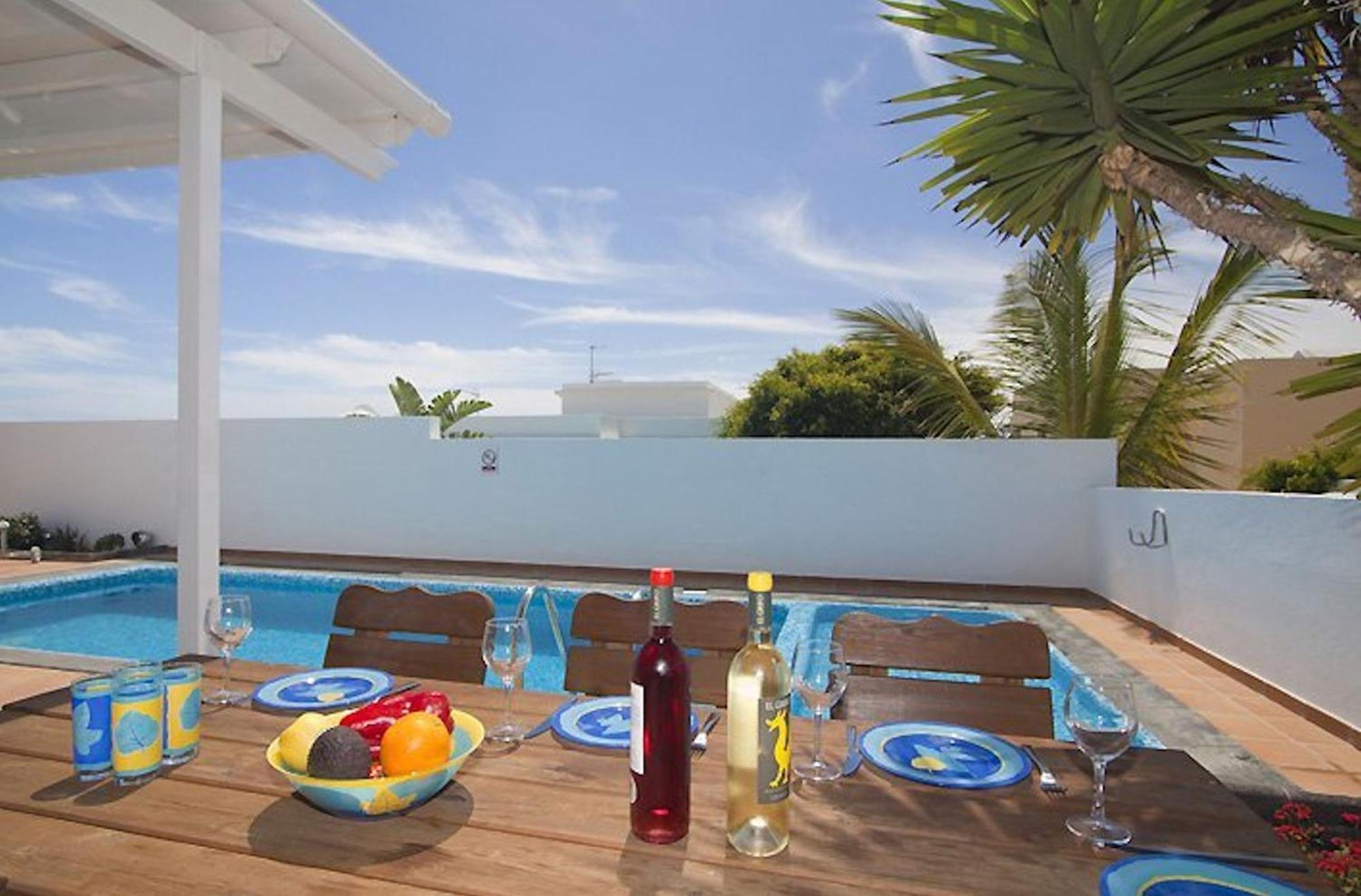 Lovely Los Mojones Villa Casa Jasmine Heated Pool Short Walk To Beach Puerto Del Carmen Puerto del Carmen  Luaran gambar